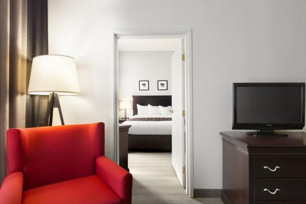 Queen Suite with Sofa Bed at Country Inn & Suites by Radisson, Kearney, NE