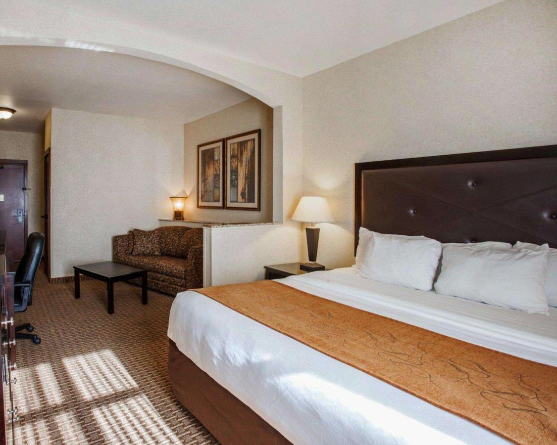 King Suite - Non-Smoking at Comfort Suites Moses Lake