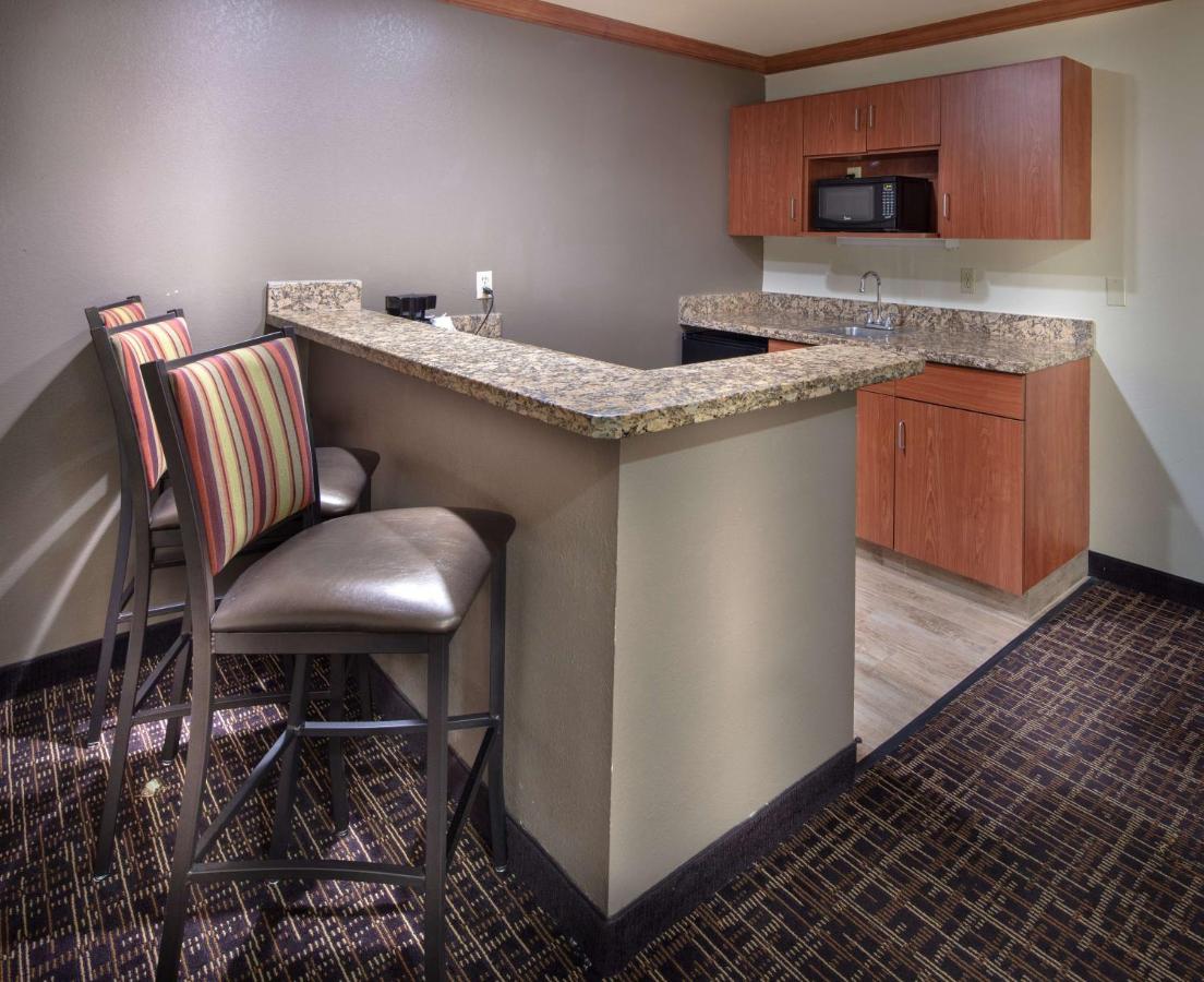  | Best Western Wichita North