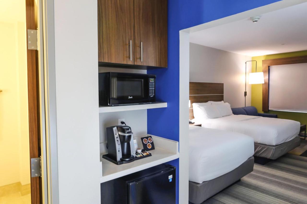 Queen Suite with Two Queen Beds - Non-Smoking at Holiday Inn Express & Suites Houston IAH - Beltway 8 by IHG