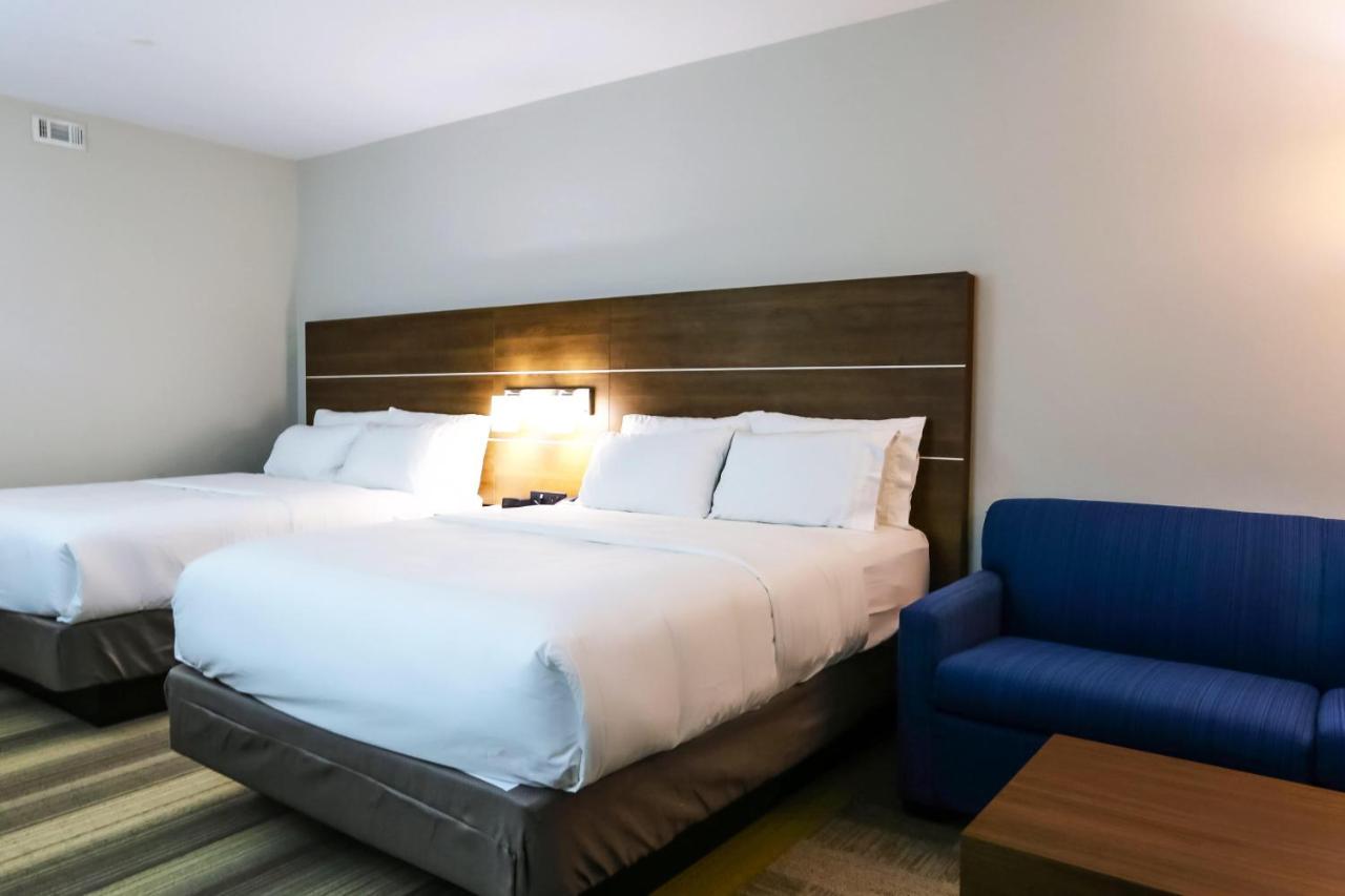 Queen Suite with Two Queen Beds - Non-Smoking at Holiday Inn Express & Suites Houston IAH - Beltway 8 by IHG