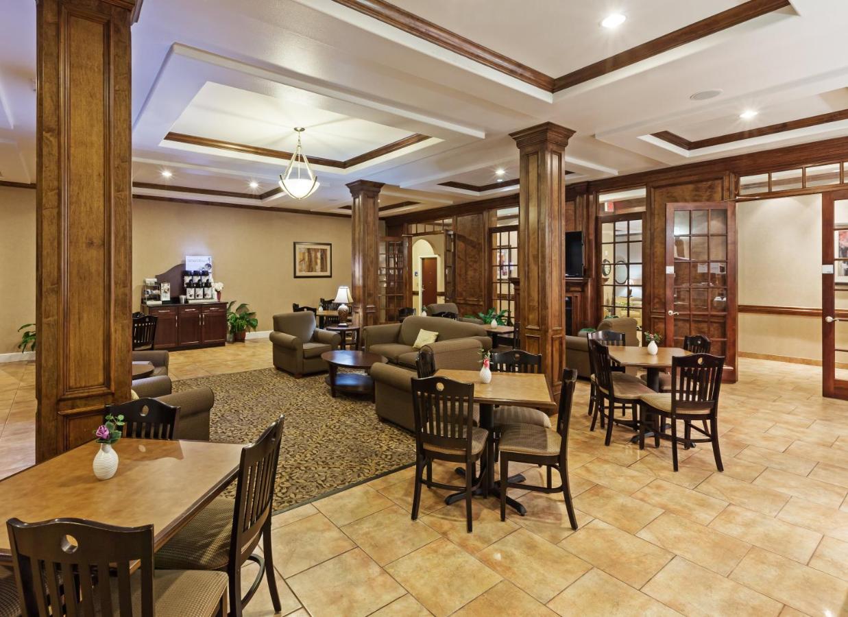  | Holiday Inn Express Hotel & Suites Houston-Alvin