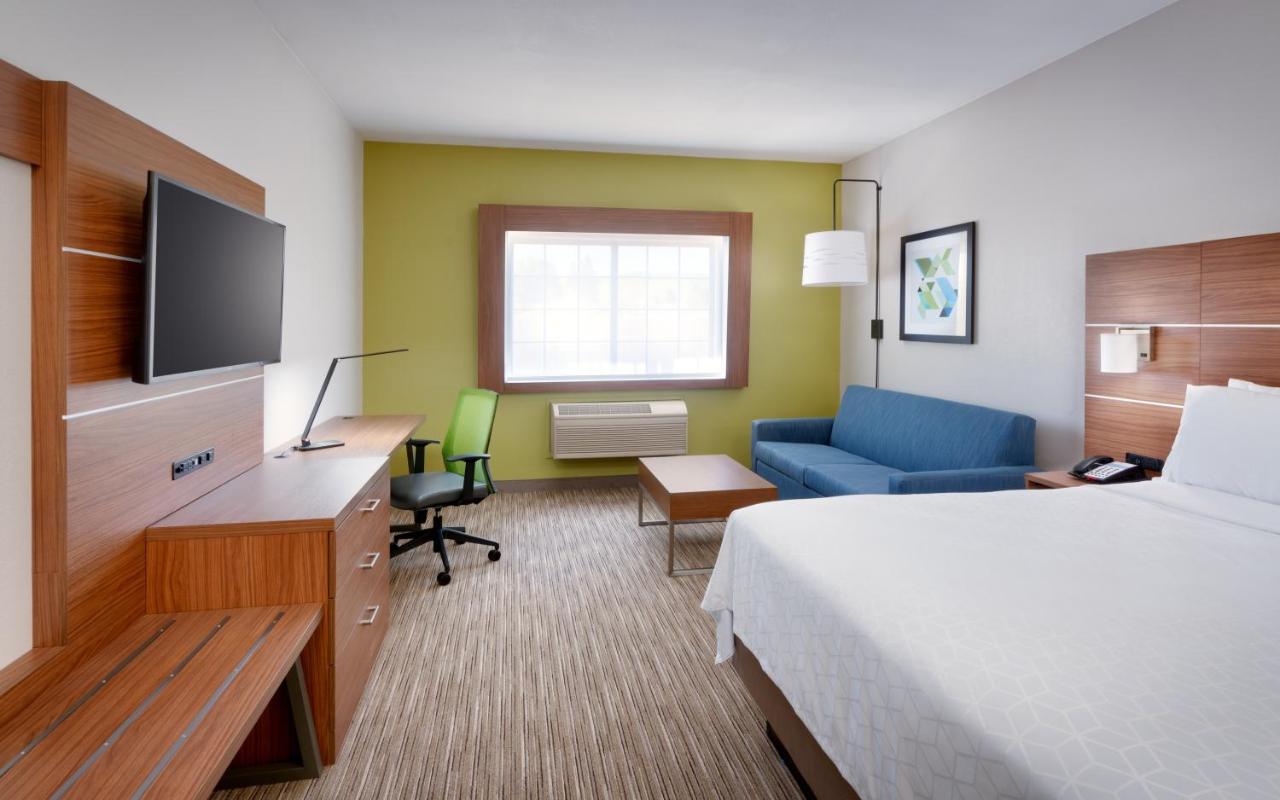 King Room with Bath Tub - Disability Access at Holiday Inn Express Heber City by IHG