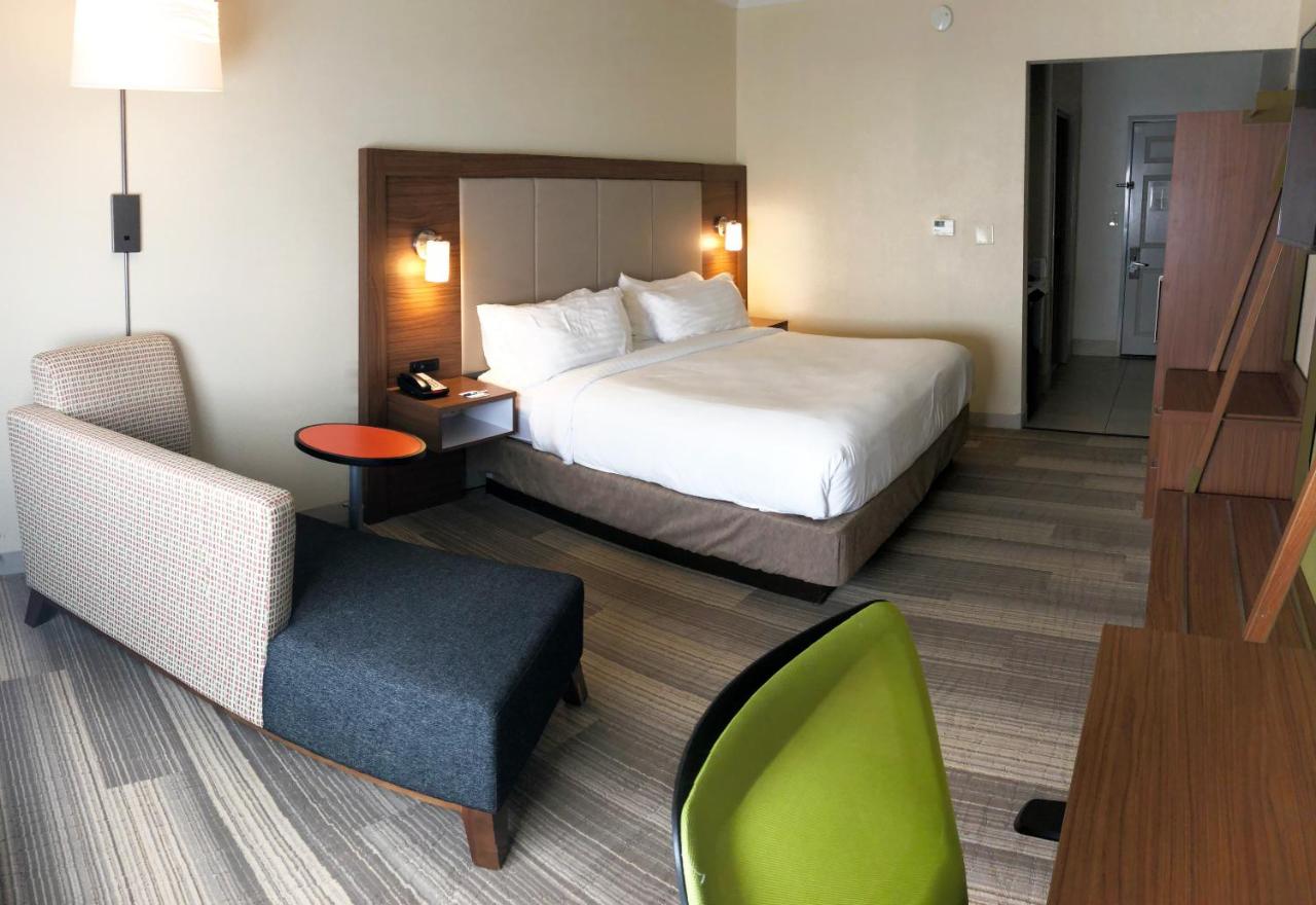 King Room - Mobility Access Tub - Non-Smoking at Holiday Inn Express Hotel & Suites Greenville by IHG