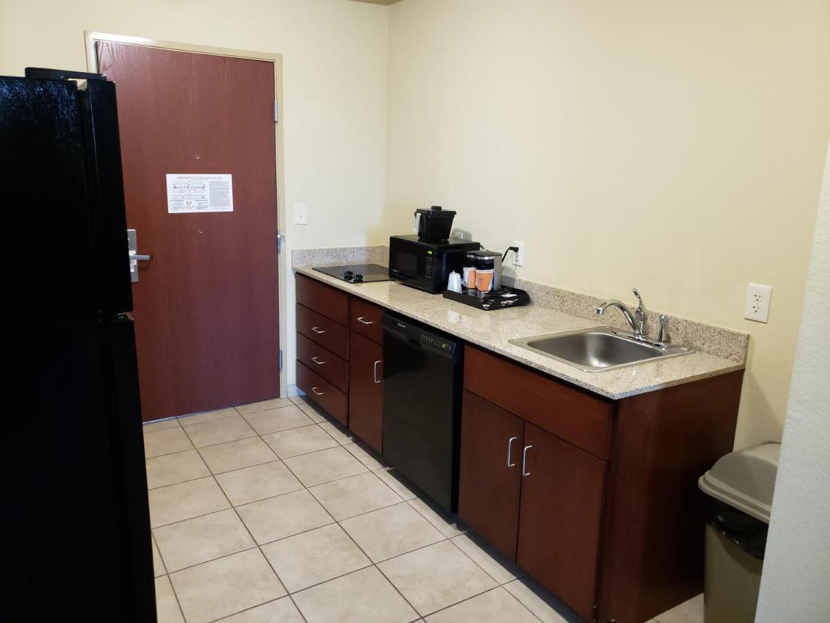 King Suite - Disability Access at Cobblestone Inn & Suites - Holyoke
