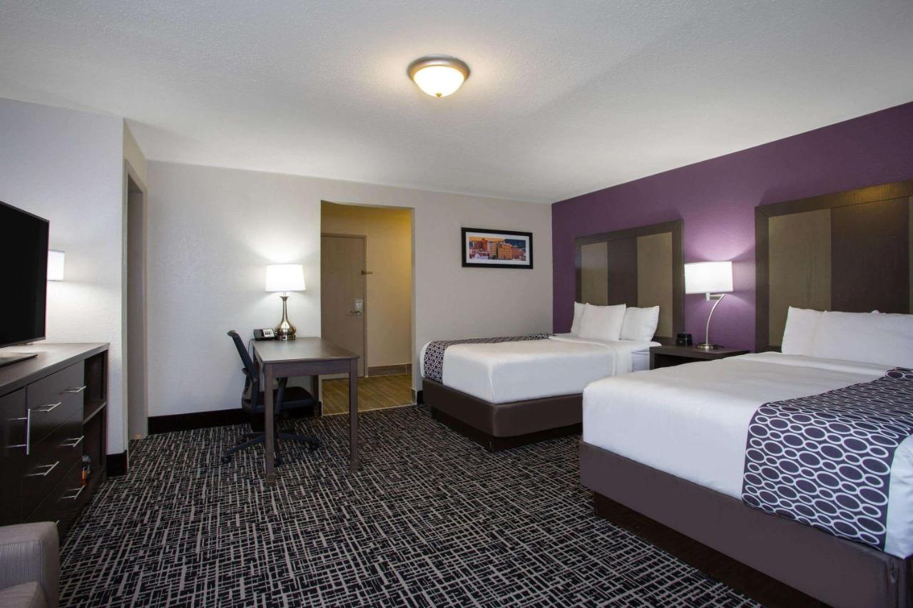 Deluxe Double Suite with Mountain View - Non-Smoking at La Quinta Inn & Suites by Wyndham Roanoke Salem