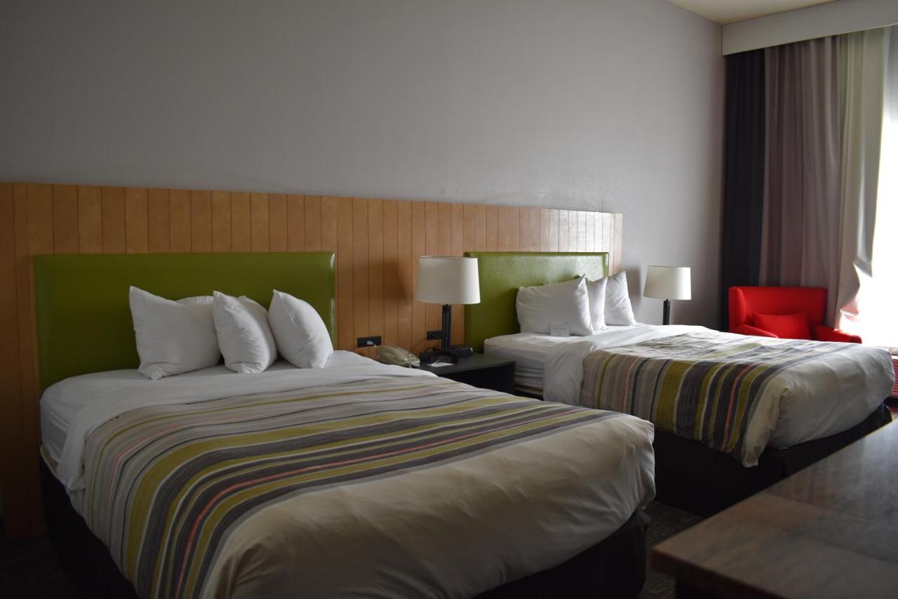 Queen Room with Two Queen Beds - Hearing Accessible/Non-Smoking at Country Inn & Suites by Radisson, Hagerstown, MD