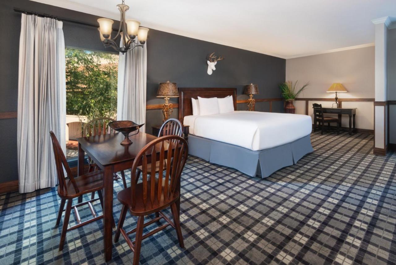 King Suite at Tapatio Springs Hill Country Resort