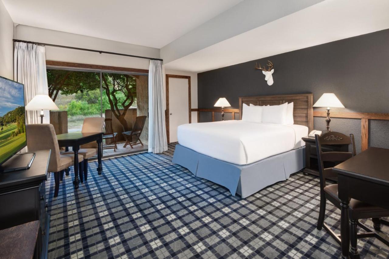 King Room at Tapatio Springs Hill Country Resort
