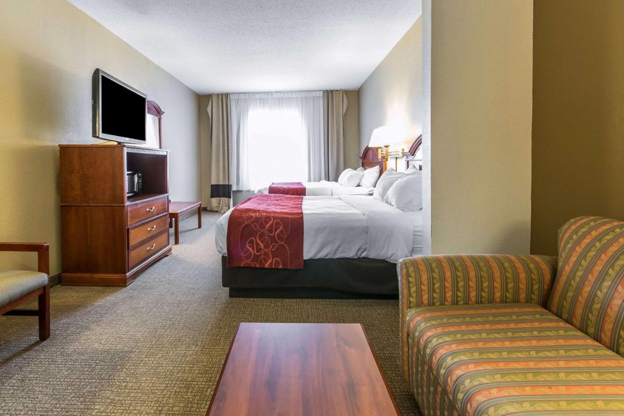 2 Queen Bed Suite with Sofa Bed-Non Smoking at Comfort Suites Owensboro South