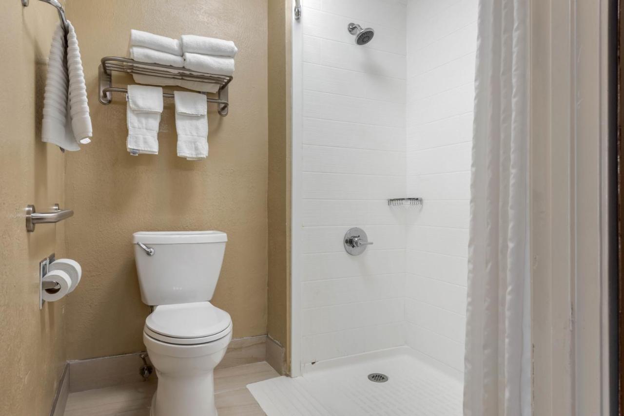 King Room - Disability Access/Non-Smoking at Comfort Inn Indianapolis South