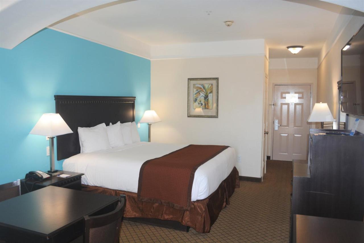 King Room - Non-Smoking at Baymont by Wyndham Galveston