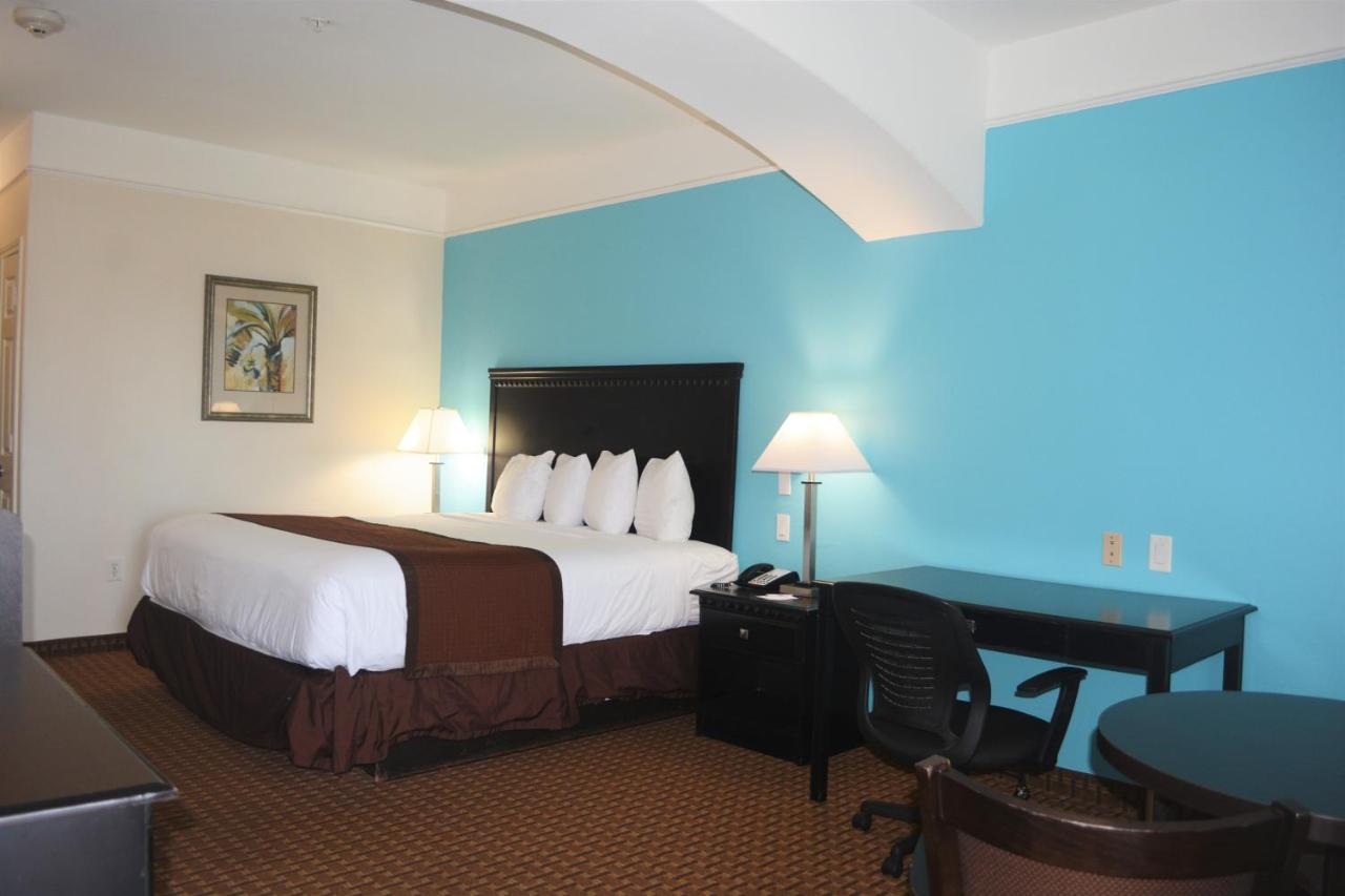 King Room - Non-Smoking at Baymont by Wyndham Galveston