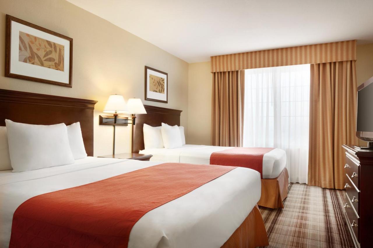 One-Bedroom Suite with Two Queen Beds - Non-Smoking at Country Inn & Suites by Radisson, Lexington, VA