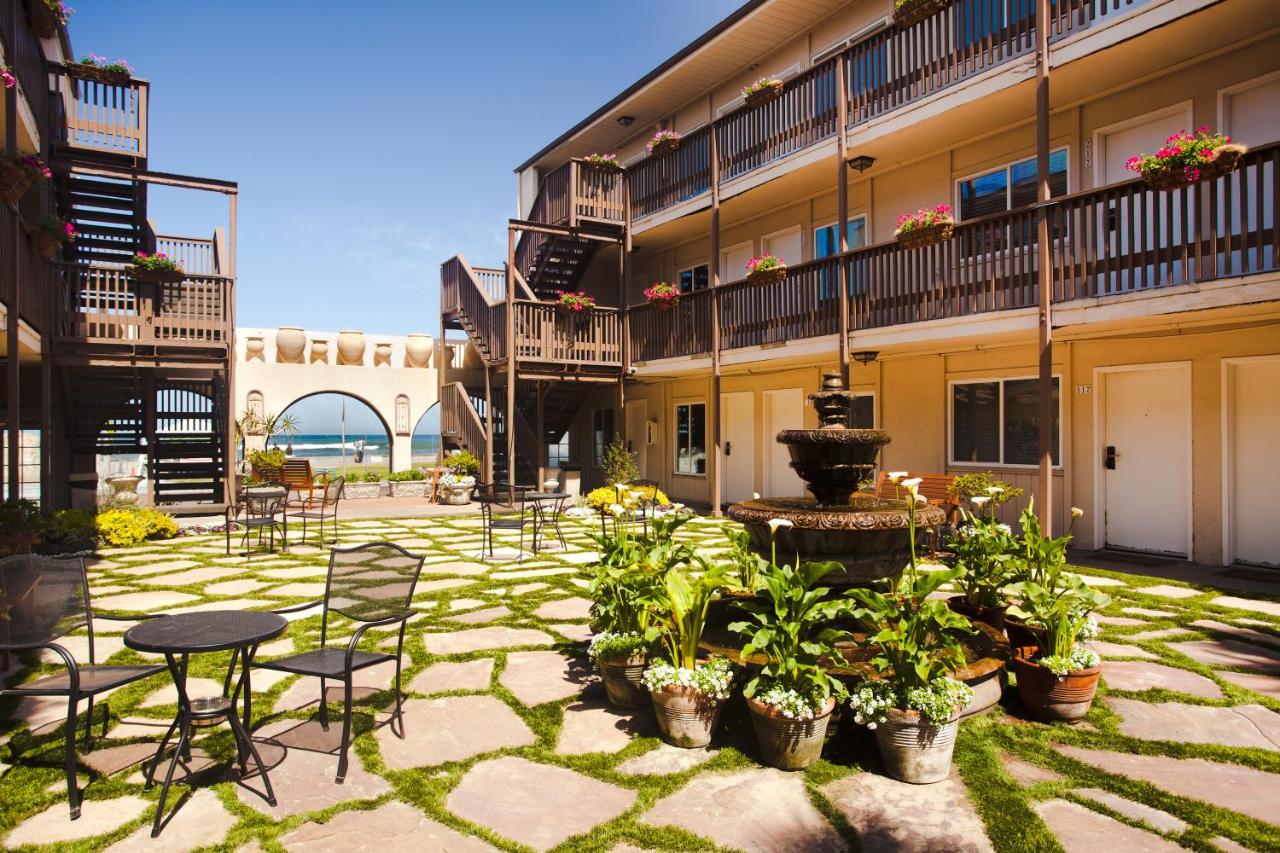 Queen Room with Courtyard View at Ocean Beach Hotel