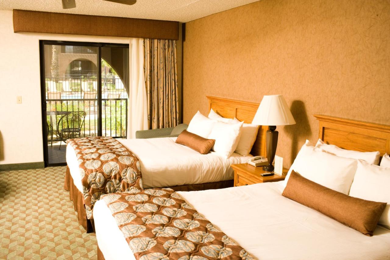 Queen Room with Two Queen Beds at Borrego Springs Resort & Spa