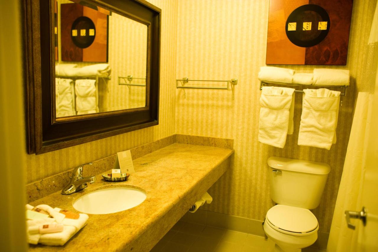 King Suite with Sofa Bed at Borrego Springs Resort & Spa