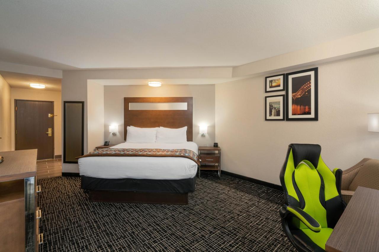King Room - Non-Smoking at Wingate by Wyndham Memphis East