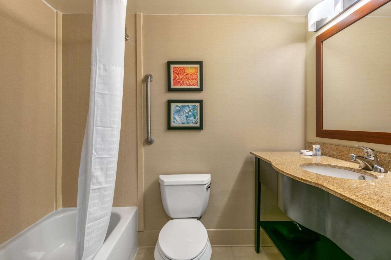 Queen Room with Two Queen Beds - Non-Smoking at Comfort Inn & Suites Nashville Franklin Cool Springs