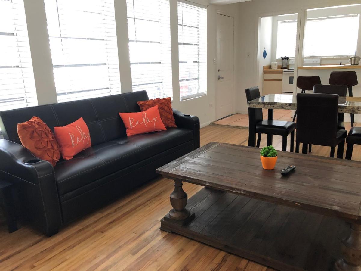 Two Bedrooms Family Suite with Kitchenette - Free Parking at Beach Place Hotel