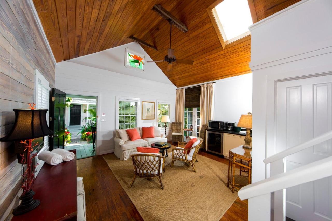 Deluxe Cottage B at Simonton Court Historic Inn & Cottages