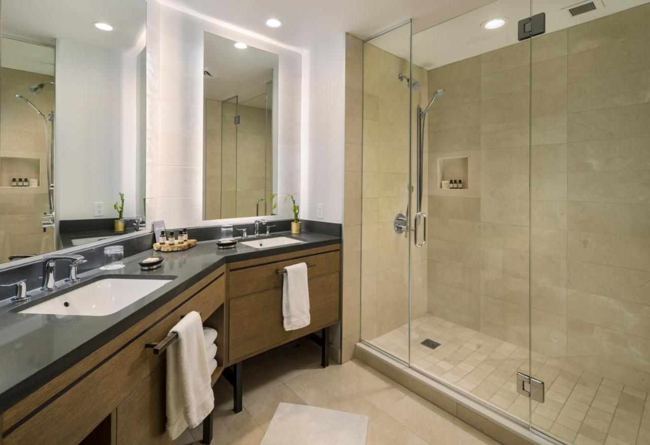 Deluxe Double Room with Balcony at Fairmont Scottsdale Princess