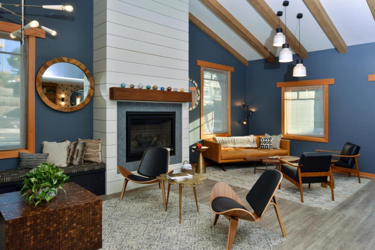 | The Coho Oceanfront Lodge