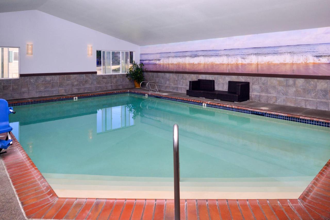 | The Coho Oceanfront Lodge