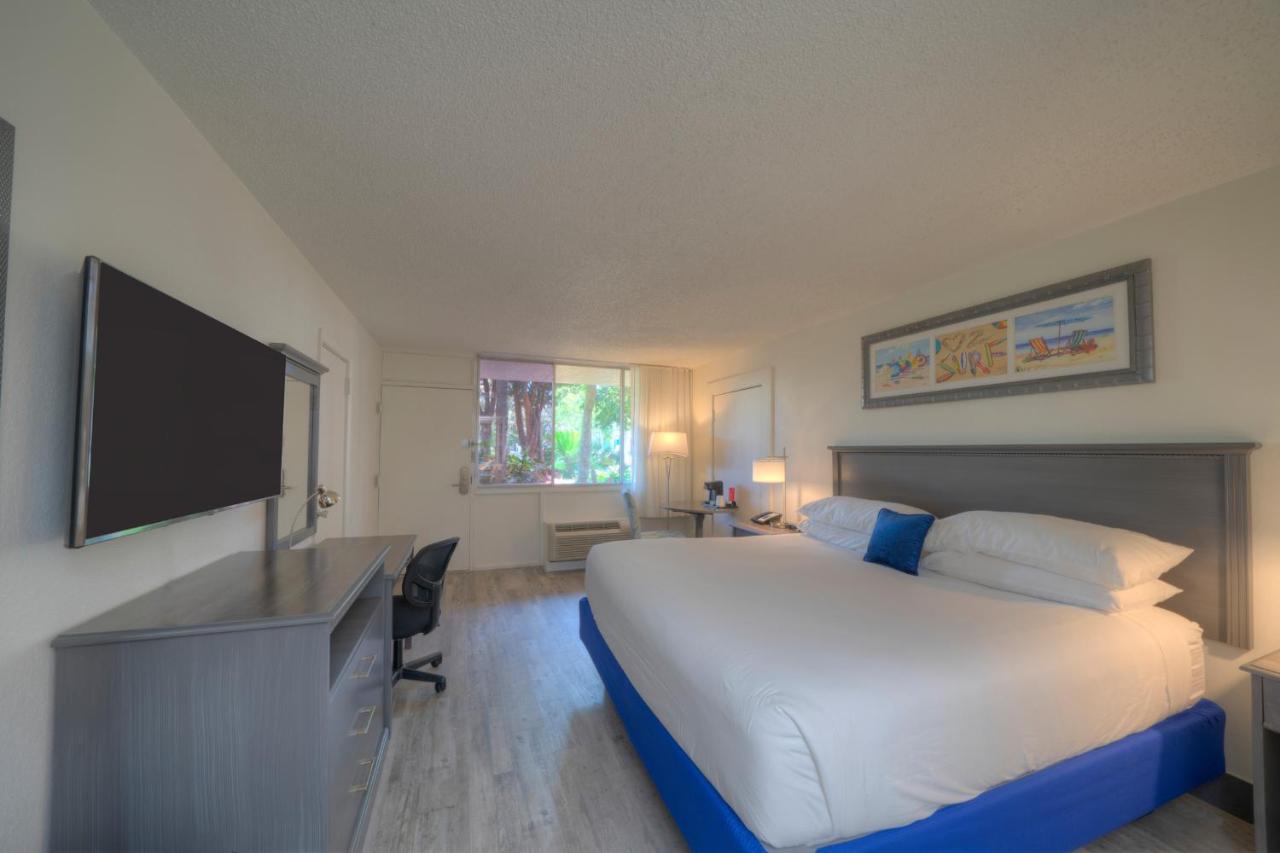 Standard King Bed at The Island Resort at Fort Walton Beach