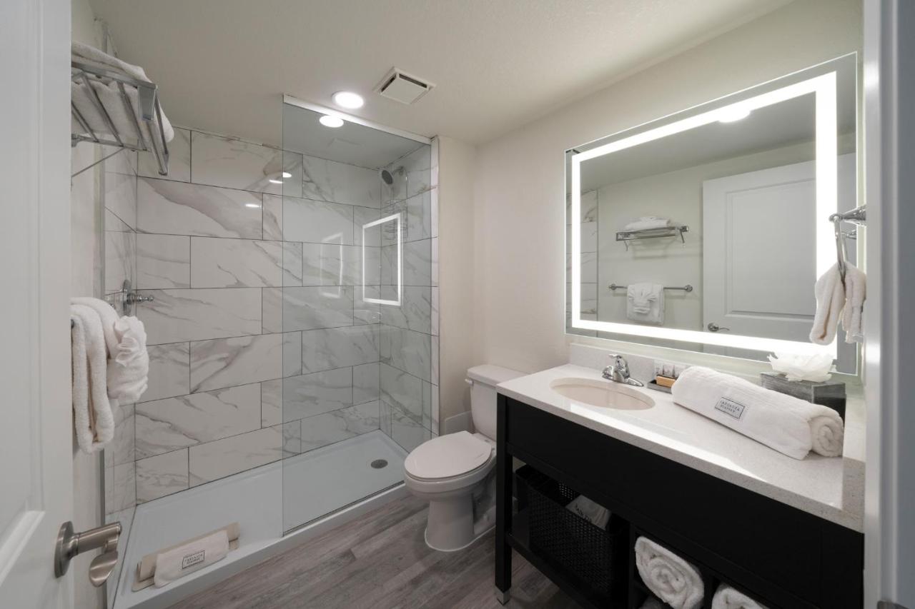 Gulf Front King Bed Suite at The Island Resort at Fort Walton Beach