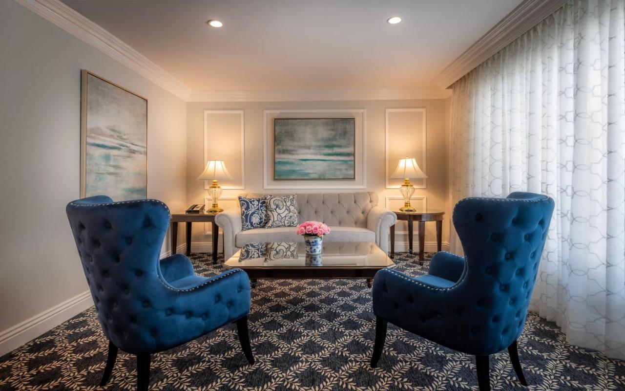 Luxury Suite Double at Beverly Hills Plaza Hotel & Spa