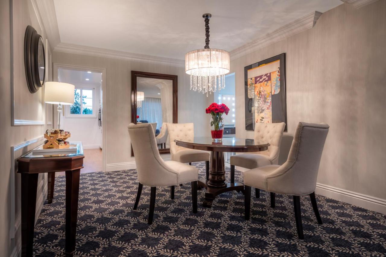 Luxury Suite Double at Beverly Hills Plaza Hotel & Spa
