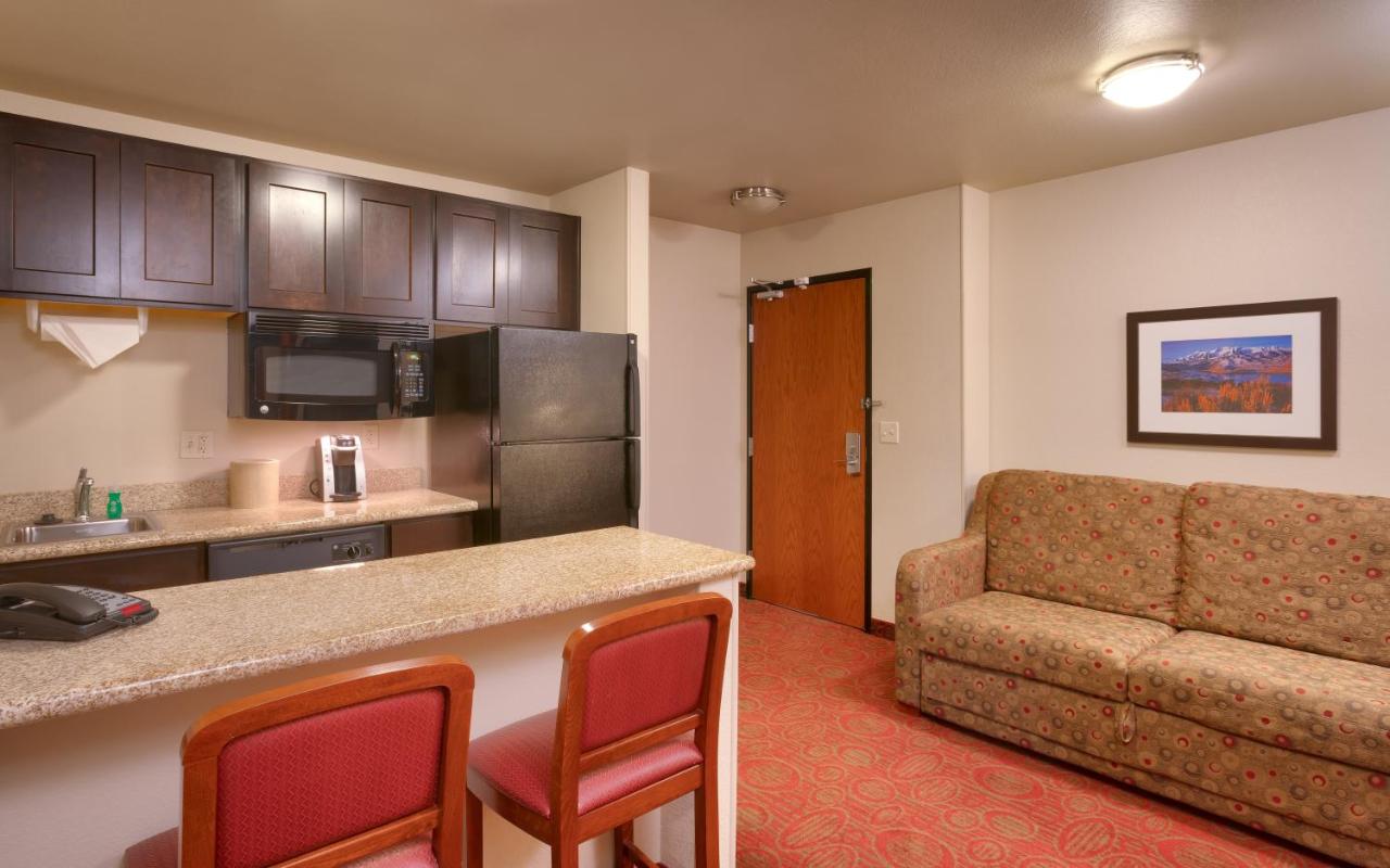 One-Bedroom Suite - Non-Smoking at Holiday Inn Express & Suites Orem-North Provo by IHG