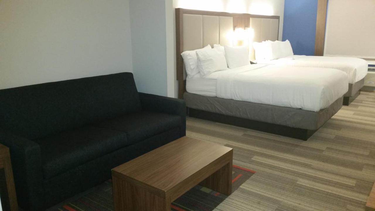 Suite at Holiday Inn Express Slidell by IHG