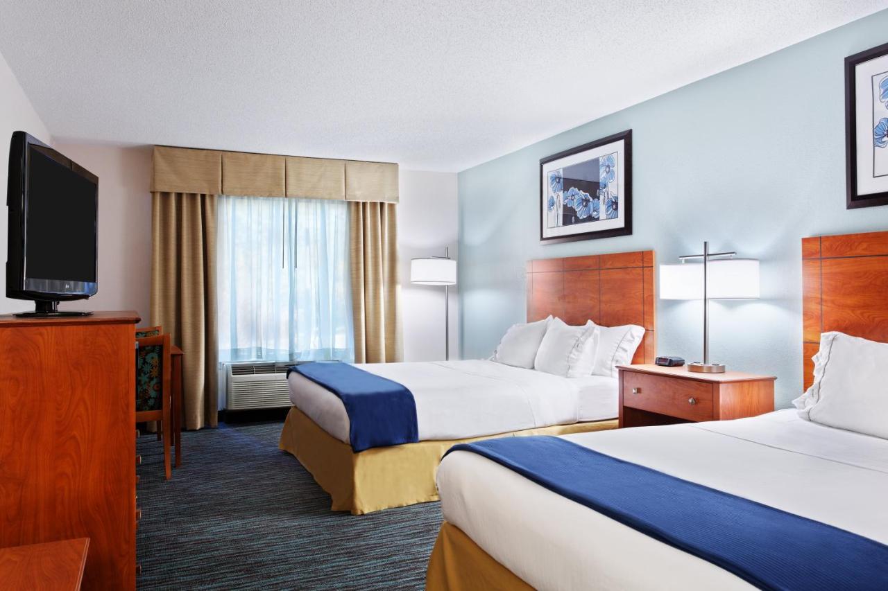  | Holiday Inn Express Hotel & Suites Richmond-Brandermill