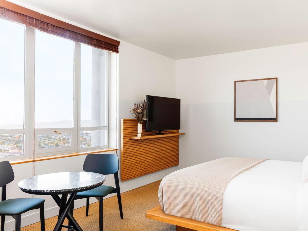 June Suite at Hotel June West L.A., a Member of Design Hotels
