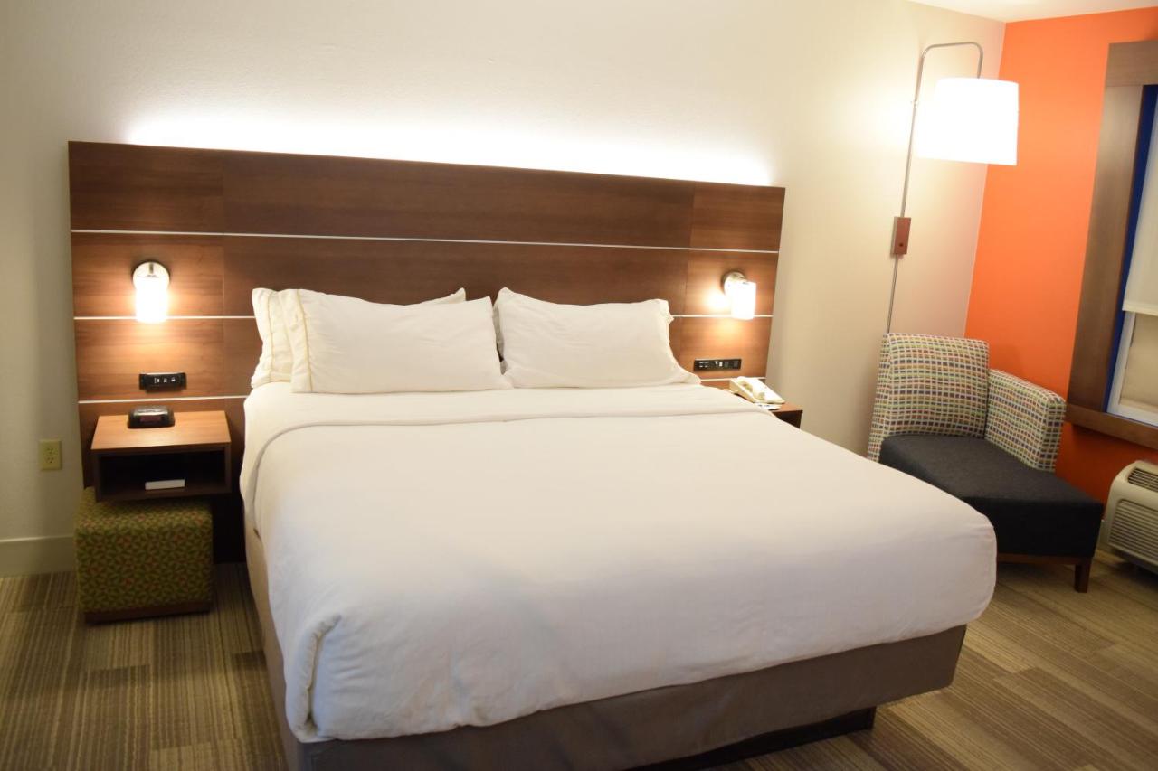 King Room at Holiday Inn Express Hotel & Suites West I 10 by IHG