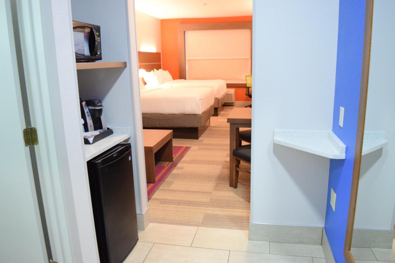 Queen Suite with Sofa Bed at Holiday Inn Express Hotel & Suites West I 10 by IHG