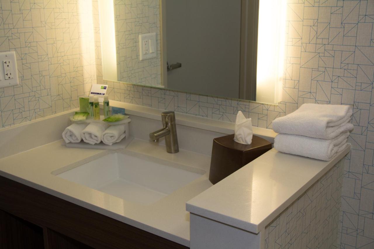 Queen Room with Two Queen Beds - Disability Access - Non-Smoking at Holiday Inn Express Salt Lake City Downtown by IHG