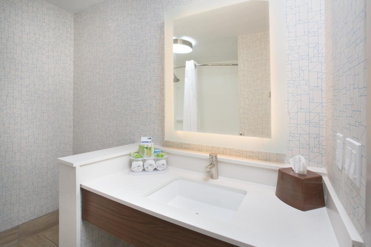 Queen Room with Two Queen Beds - Disability Access - Non-Smoking at Holiday Inn Express Salt Lake City Downtown by IHG