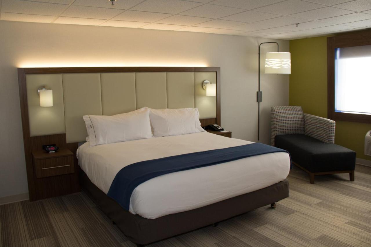 King Room - Non-Smoking at Holiday Inn Express Salt Lake City Downtown by IHG