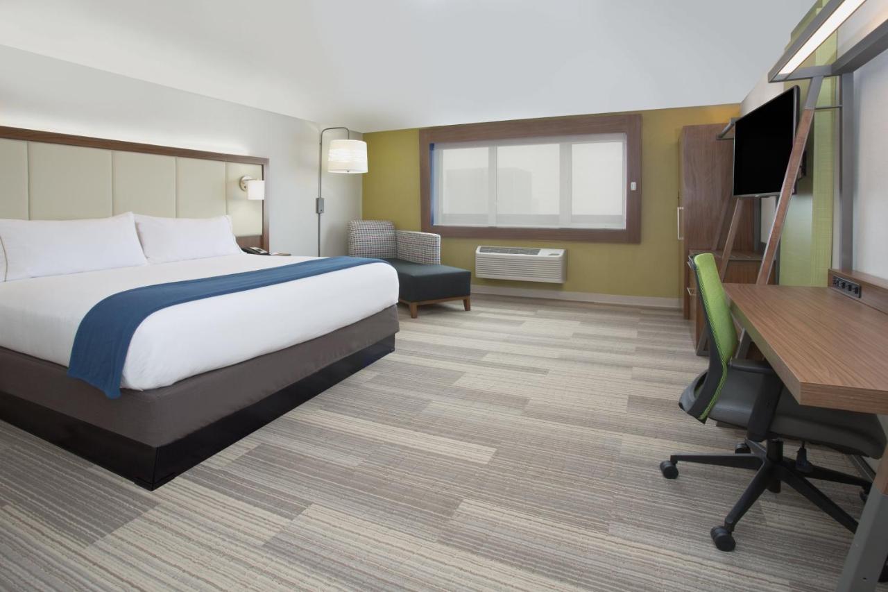 King Suite - Non-Smoking at Holiday Inn Express Salt Lake City Downtown by IHG