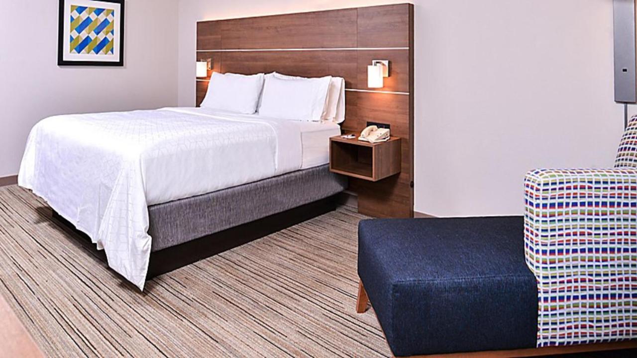 King Room - Non-Smoking at Holiday Inn Express Hotel & Suites Mount Pleasant, an IHG Hotel