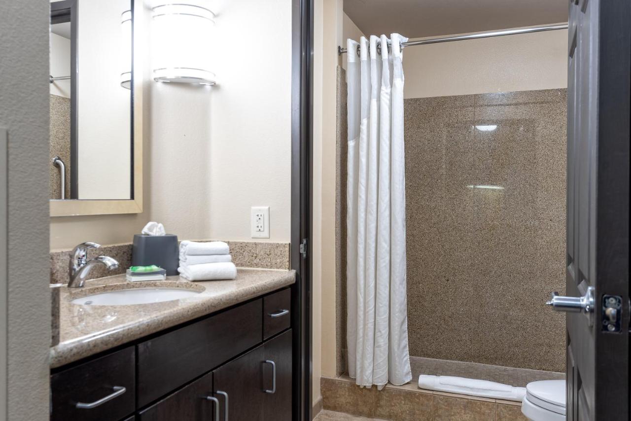 Superior Queen Room with Two Queen Beds at Holiday Inn Oceanside Camp Pendleton Area, an IHG Hotel