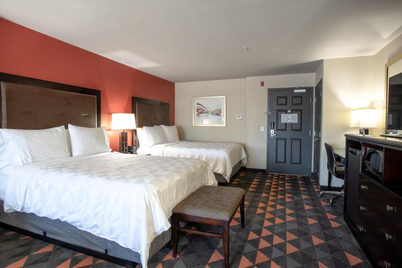 Queen Junior Suite - Non-Smoking at Holiday Inn Oceanside Camp Pendleton Area, an IHG Hotel