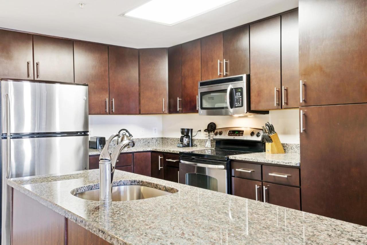 | Global Luxury Suites at The Convention Center