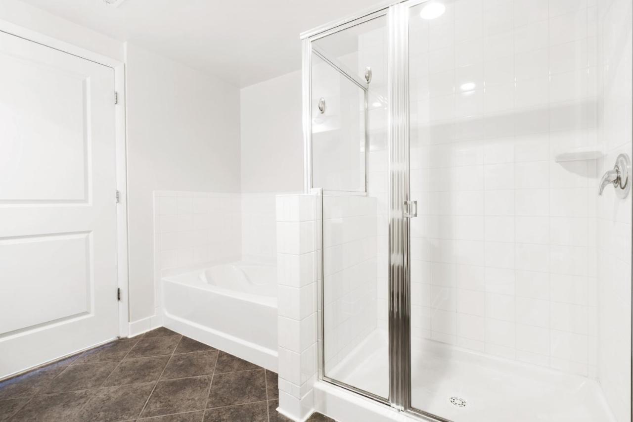 Two-Bedroom Apartment at Global Luxury Suites at The Convention Center