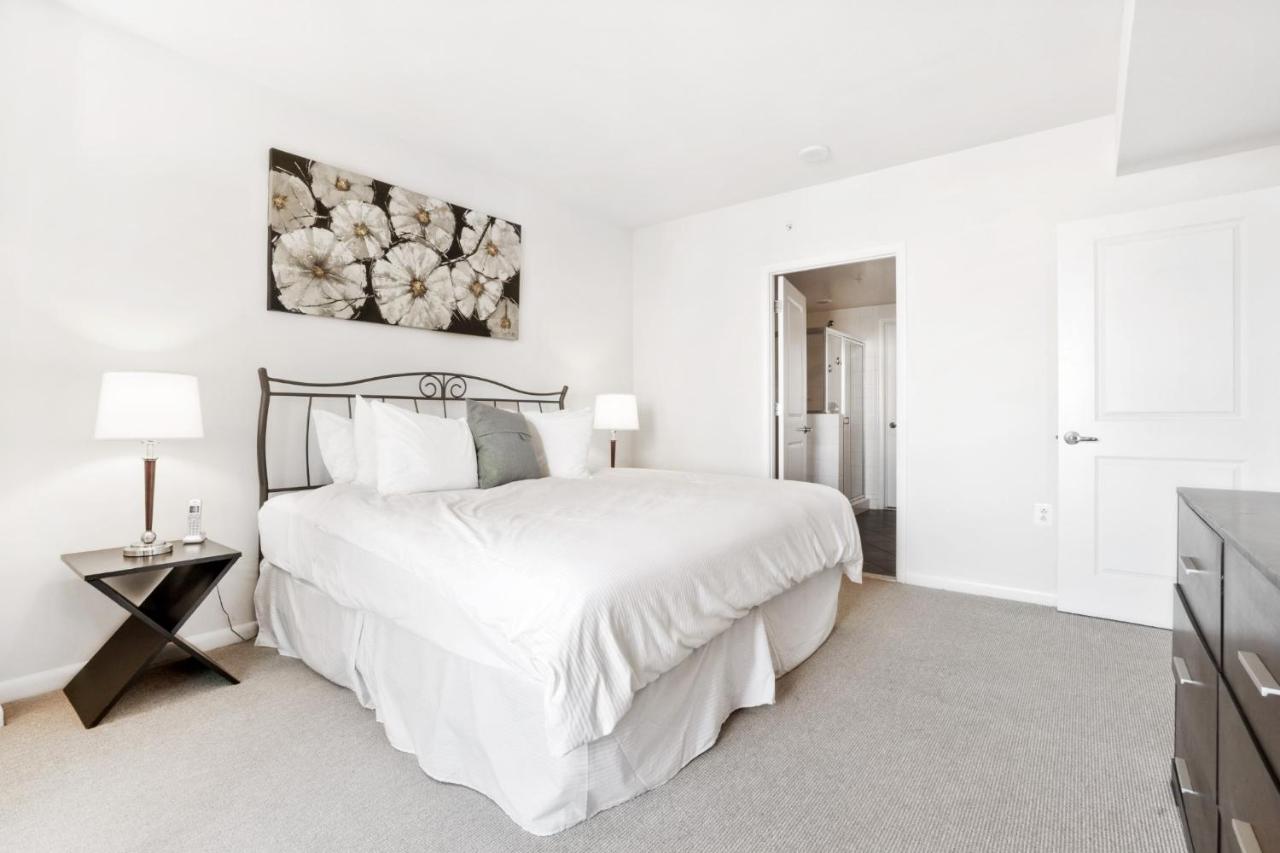 | Global Luxury Suites at The Convention Center