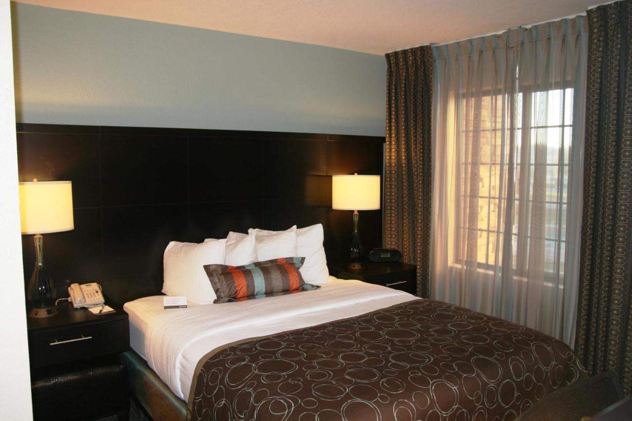 Standard  Room at Staybridge Suites Woodland Hills by IHG