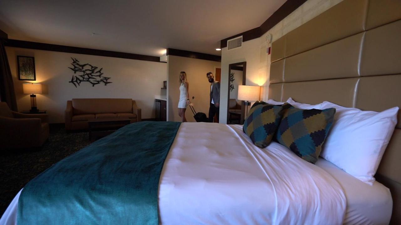 Junior Suite with Balcony at Ute Mountain Casino Hotel